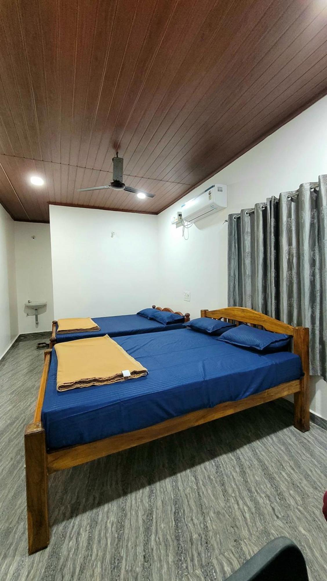 Golden Sky Hotel Gokarna  Exterior photo