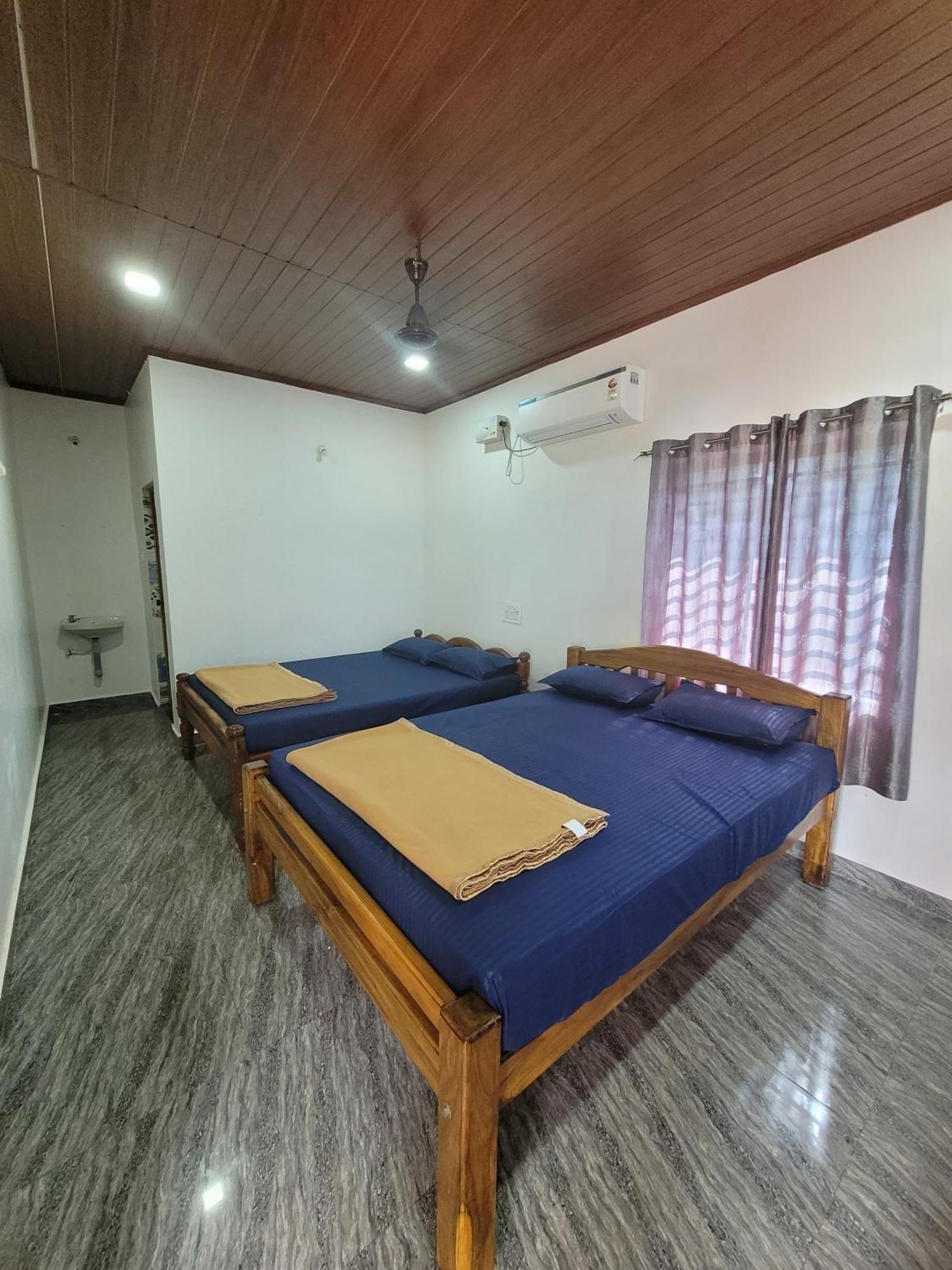 Golden Sky Hotel Gokarna  Exterior photo